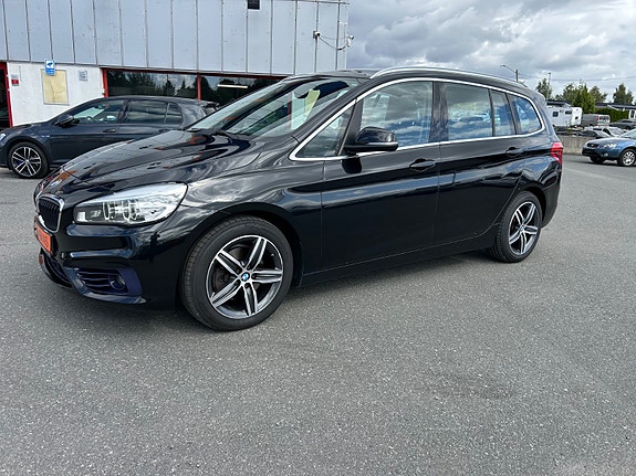 BMW 218d 9 of 30