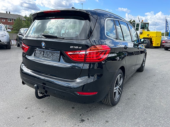 BMW 218d 13 of 30