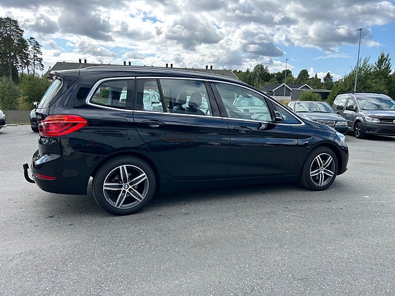BMW 218d 16 of 30