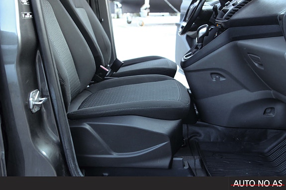 Ford Transit Connect 28 of 30