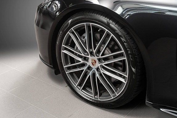 Porsche Panamera 22 of 30