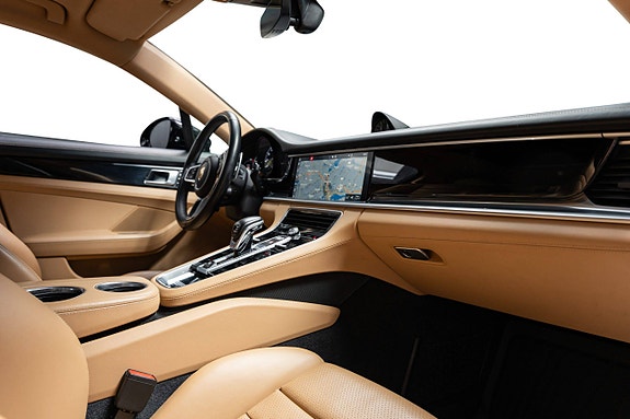 Porsche Panamera 28 of 30