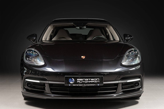 Porsche Panamera 21 of 30