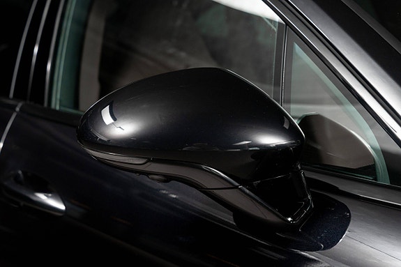 Porsche Panamera 13 of 30