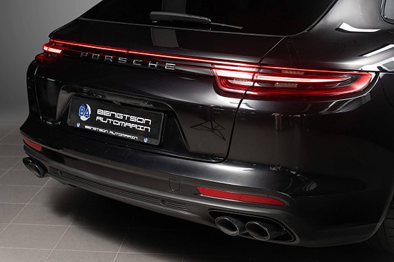 Porsche Panamera 7 of 30