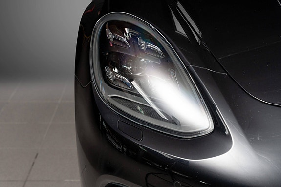 Porsche Panamera 15 of 30