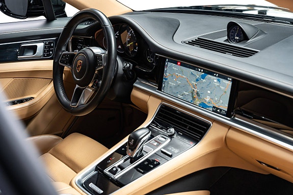 Porsche Panamera 29 of 30