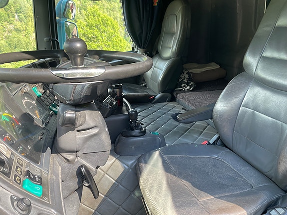 Scania 124G 3 of 9