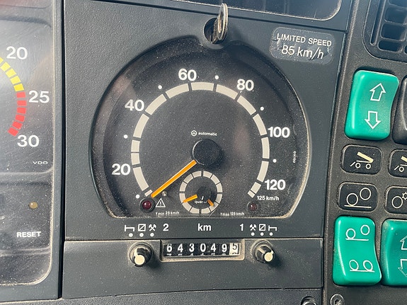Scania 124G 7 of 9