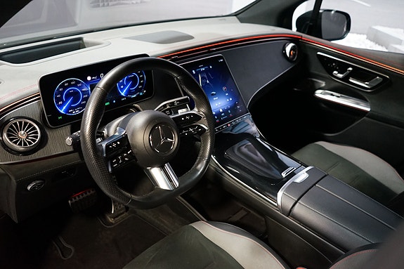 Mercedes-Benz EQE SUV 15 of 17