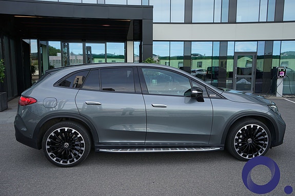 Mercedes-Benz EQE SUV 3 of 17