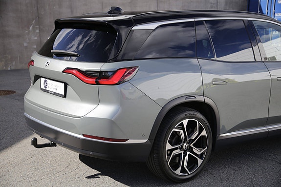 NIO ES8 5 of 30