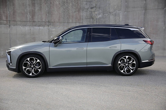 NIO ES8 8 of 30