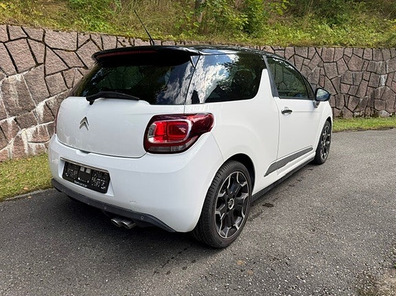 Citroen DS3 2 of 7