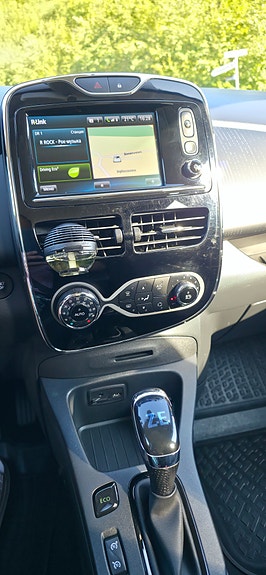 Renault Zoe 2 of 7