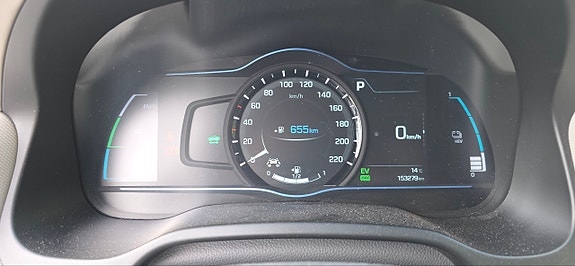 Hyundai IONIQ 2 of 14