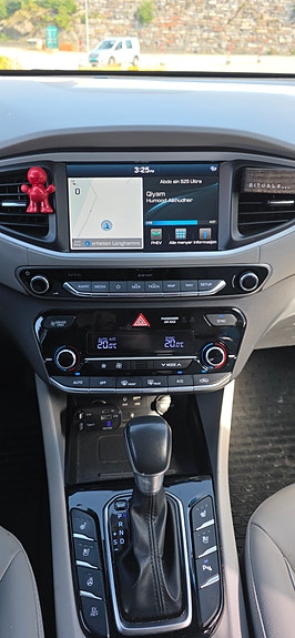 Hyundai IONIQ 9 of 14