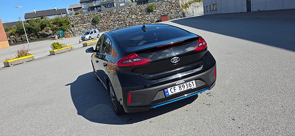 Hyundai IONIQ 6 of 14