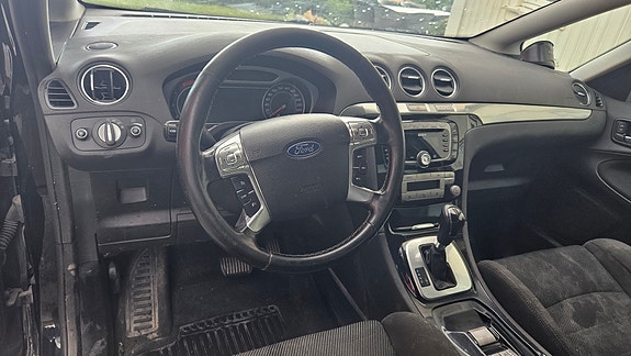 Ford S-MAX 6 of 13