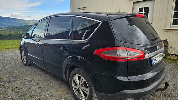 Ford S-MAX 11 of 13