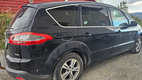 Ford S-MAX 2 of 13