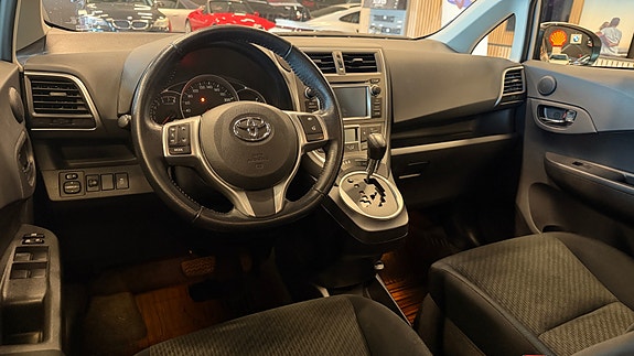 Toyota Verso-S 9 of 13