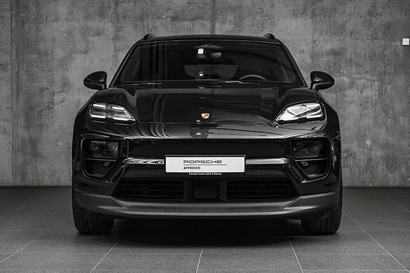 Porsche Macan 6 of 30