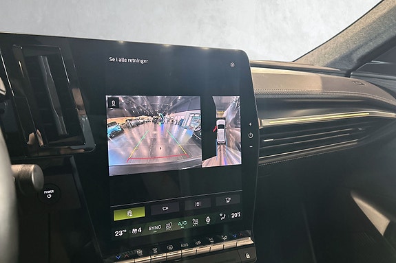 Renault Scenic E-Tech 17 of 20