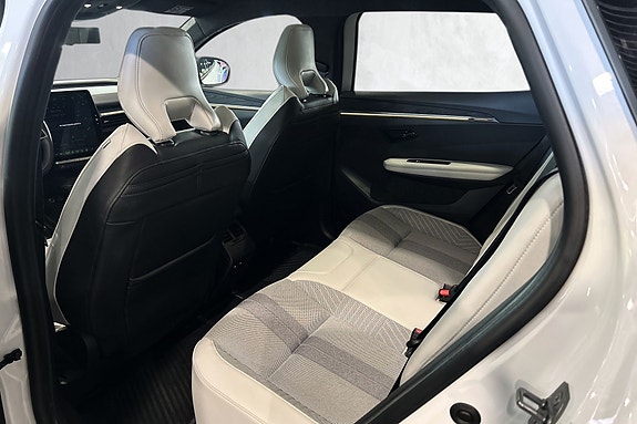 Renault Scenic E-Tech 12 of 20