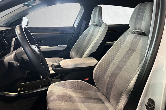 Renault Scenic E-Tech 9 of 20