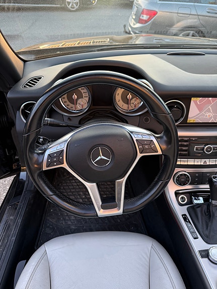 Mercedes-Benz SLK200 16 of 18