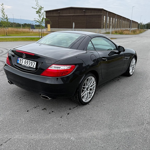 Mercedes-Benz SLK200 6 of 18