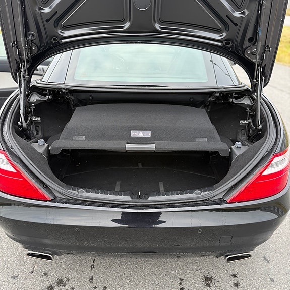 Mercedes-Benz SLK200 7 of 18