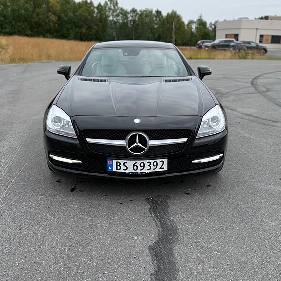 Mercedes-Benz SLK200 4 of 18