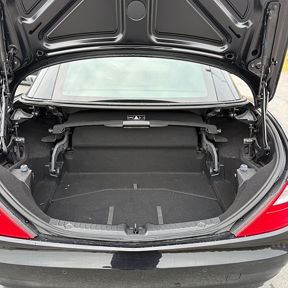 Mercedes-Benz SLK200 8 of 18