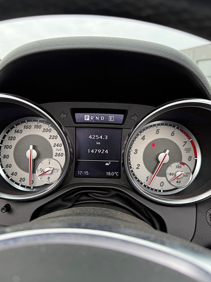 Mercedes-Benz SLK200 10 of 18