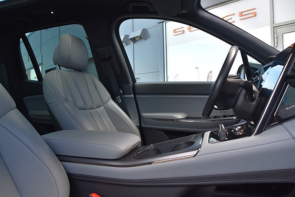 NIO ES8 21 of 30