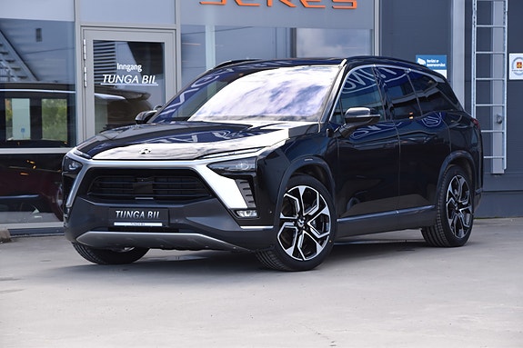 NIO ES8 2 of 30