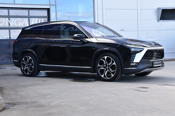 NIO ES8 6 of 30