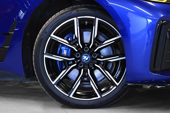 BMW i4 7 of 30