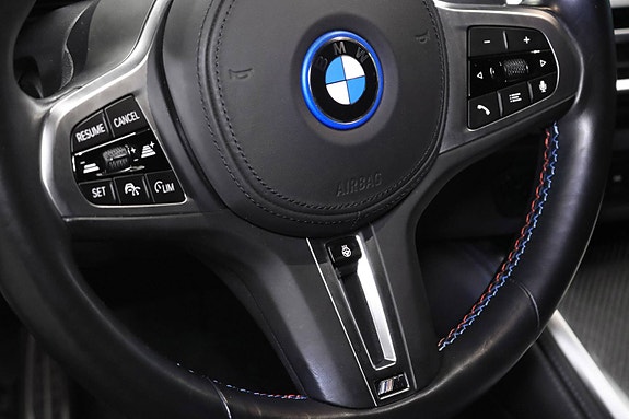 BMW i4 16 of 30
