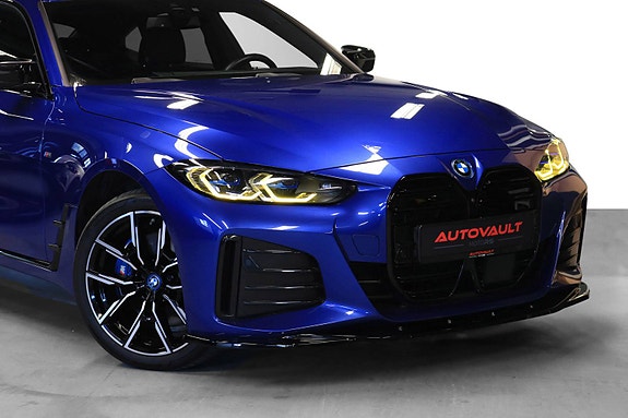 BMW i4 2 of 30