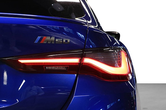 BMW i4 12 of 30