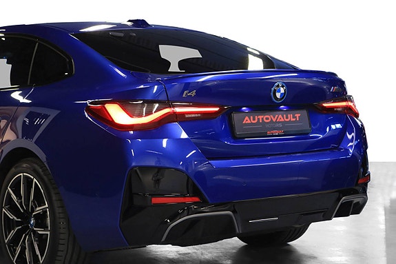 BMW i4 11 of 30