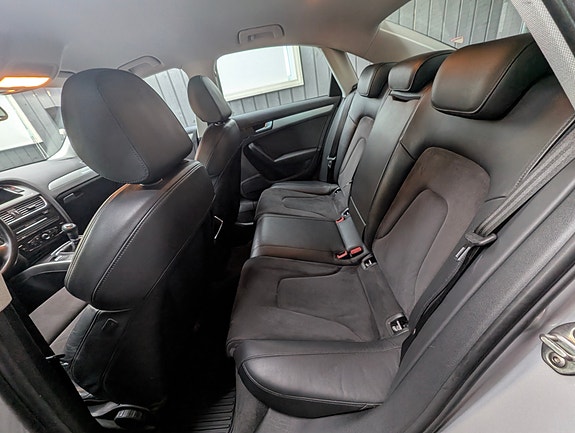 Audi A4 15 of 29
