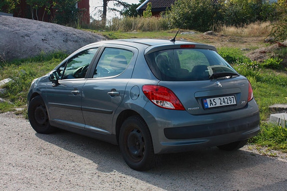 Peugeot 207 3 of 8