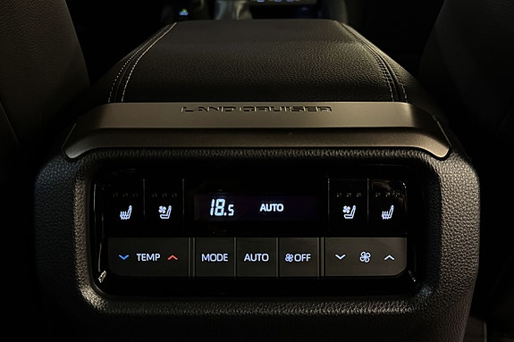 Toyota Land Cruiser 27 of 30