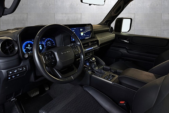 Toyota Land Cruiser 14 of 30