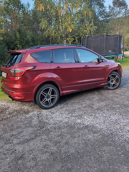 Ford Kuga 3 of 15