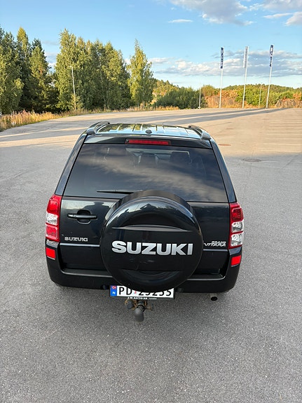 Suzuki Grand Vitara 10 of 29
